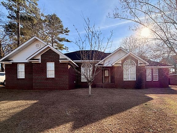 2nd image of 615 Lawson Dr