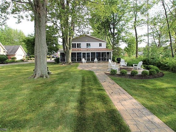 3rd image of 6209 Oakwood Beach Dr
