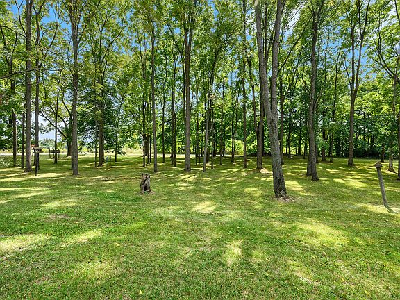 4th image of 58480 Kirk Lake Rd