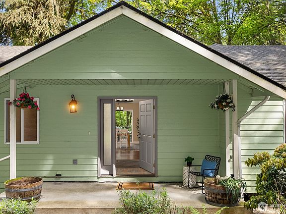 4th image of 26540 Edgewater Boulevard NW