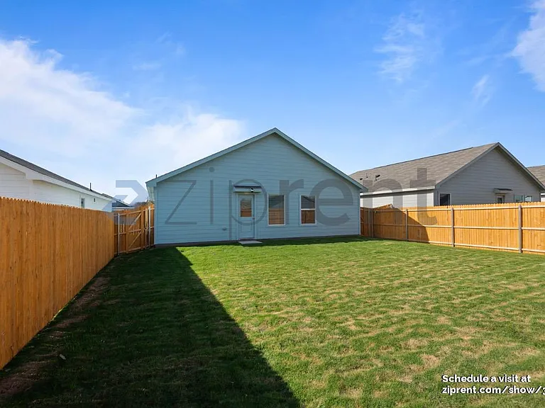 6739 Fairview Ave — Photo 19