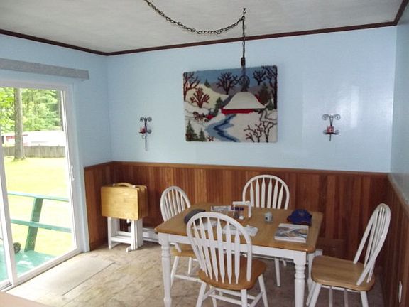 5th image of 56 Woodlawn Ln