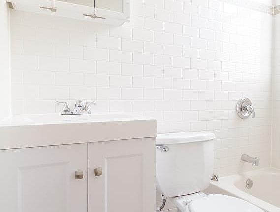 4th image of 3523 N Wilton Ave #1C