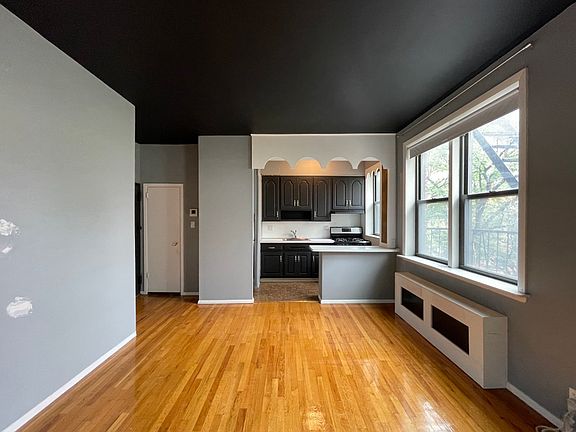 5th image of 266 W 22nd St APT 2