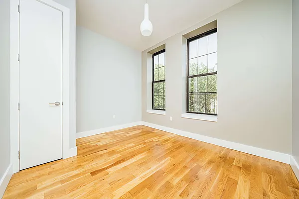 Rented by Nooklyn NYC LLC | media 16