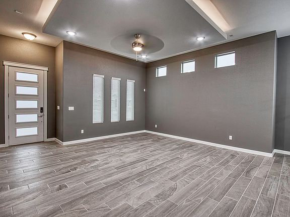 4th image of 12493 Knightsbridge Dr