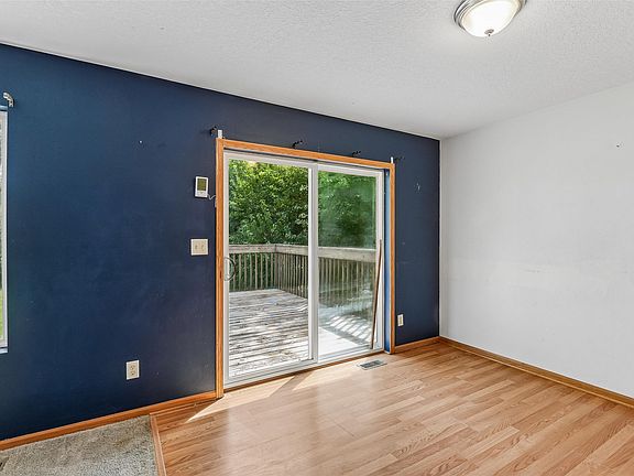 5th image of 4445 SE 17th St