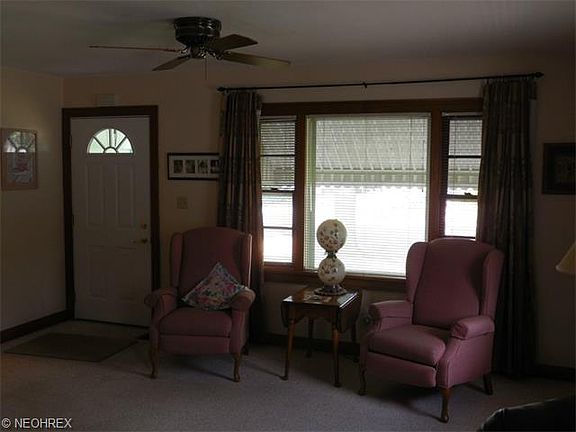 2nd image of 1013 Union Ave NW