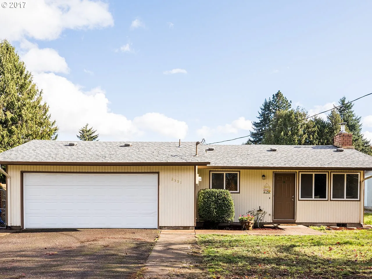 2351 E Irwin Way photo 1