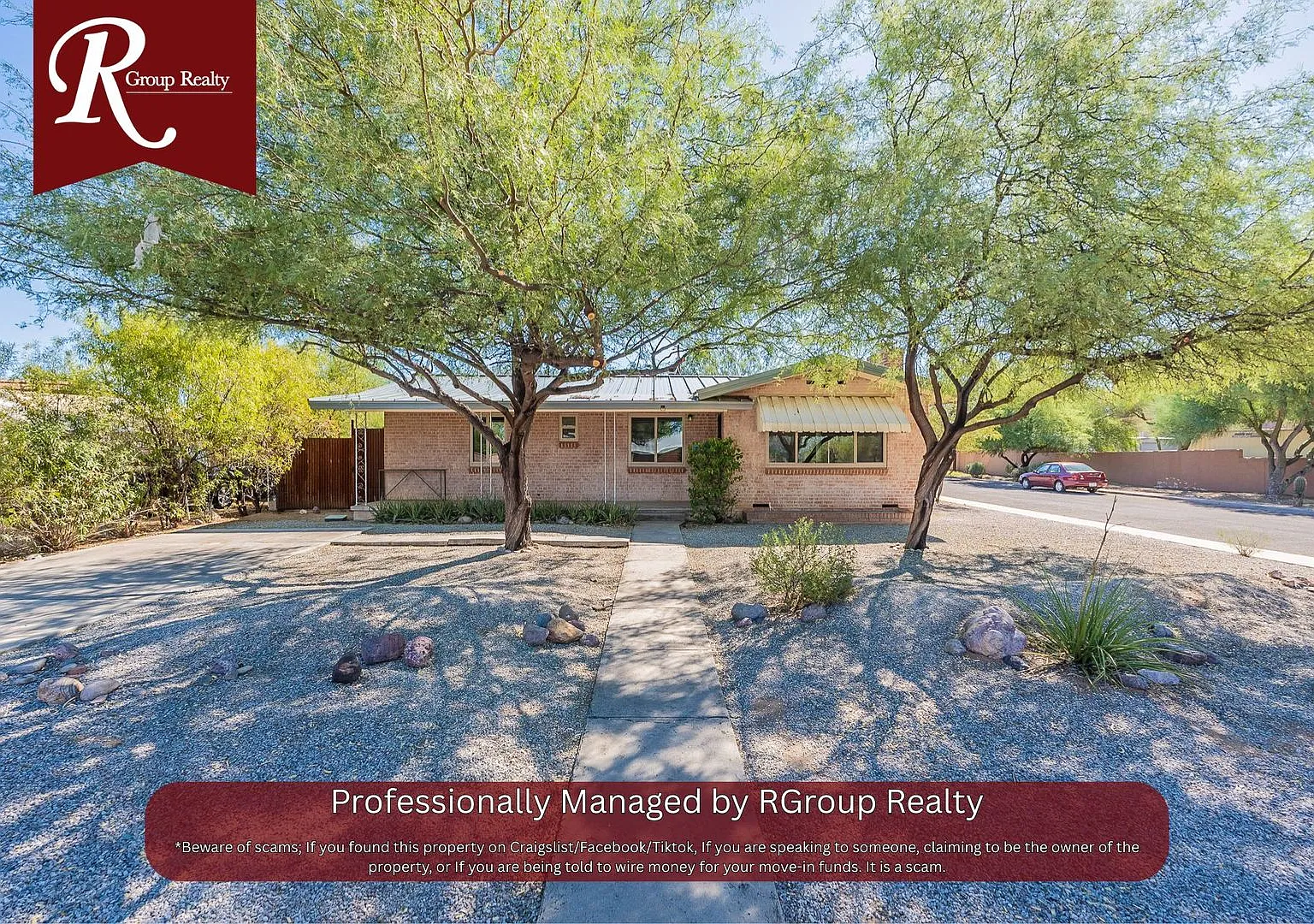 Charming 3-Bed Midtown Tucson Home with Retro Flair & Expansive Fenced Yard — Photo 1