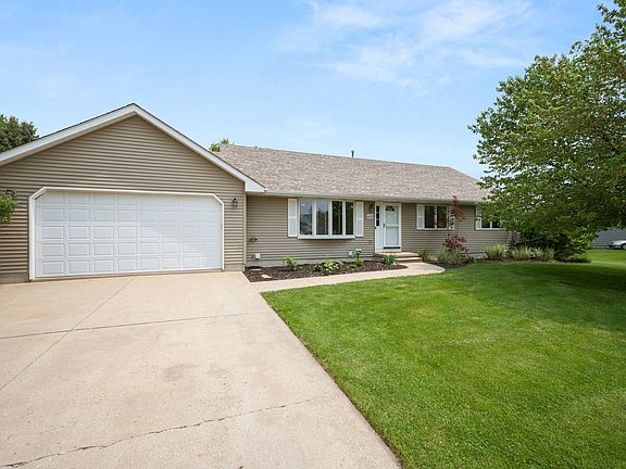 2nd image of 448 Dogwood Ln