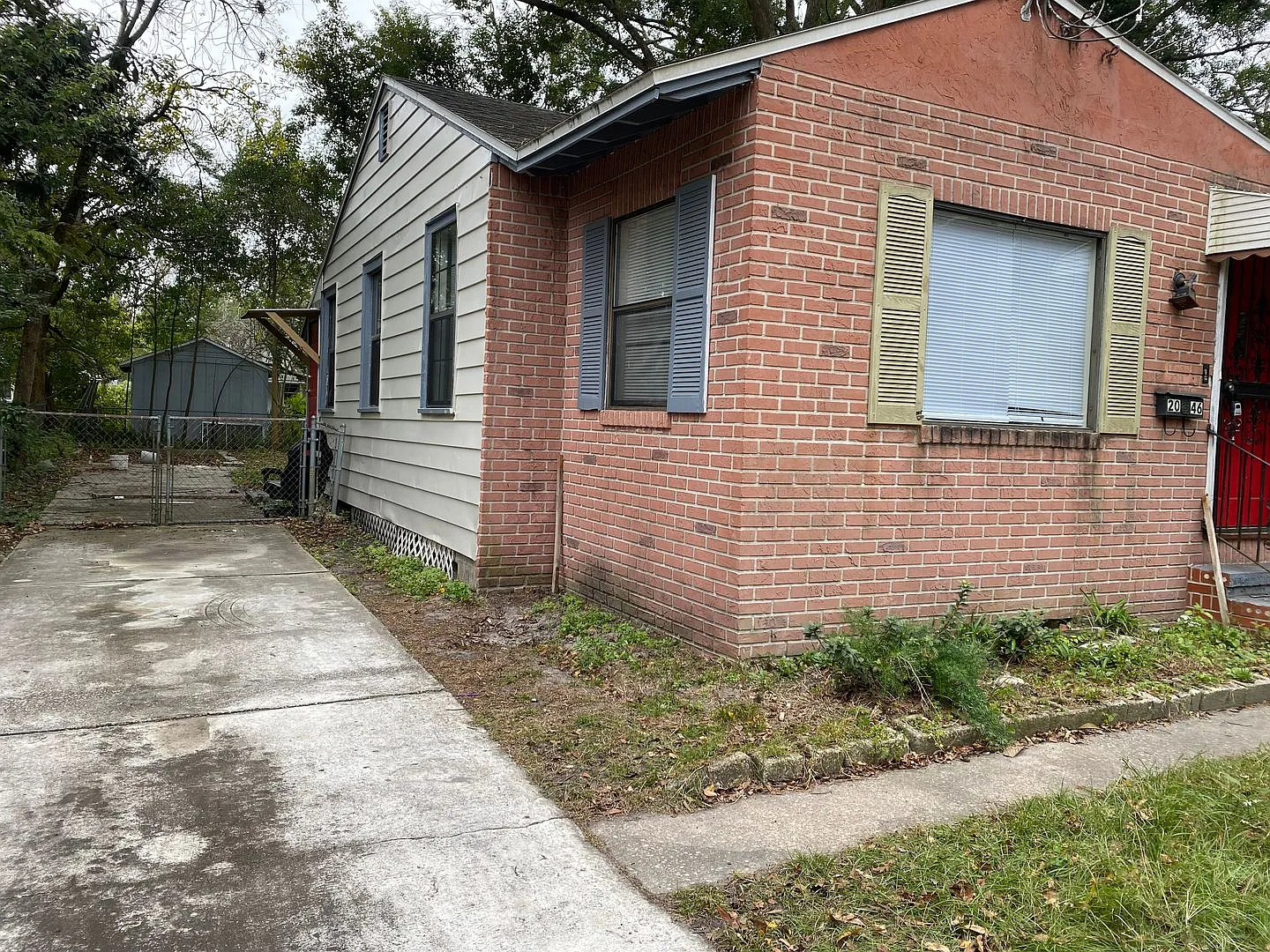 Movein Ready 2 Bed House — Photo 1