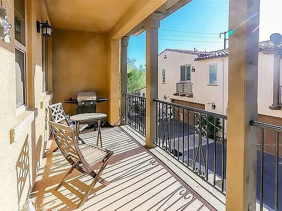 250 Paseo Bravo - SFR — Photo 3