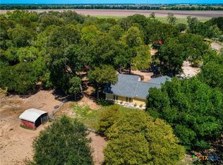 530 Buerger Ln, Seguin, TX 78155