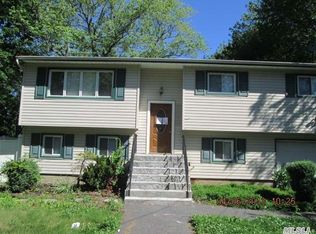 9 Hamlin Ave, West Babylon, NY 11704