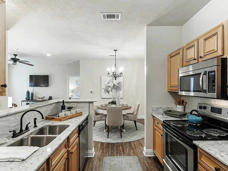 Charleston Apartment Homes — Photo 6