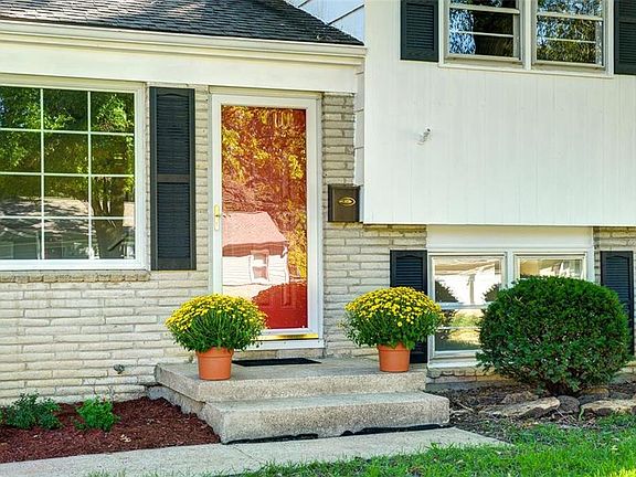 2nd image of 10009 Horton Dr