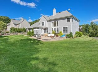 25 Castleton Dr, Highland Mills, NY 10930