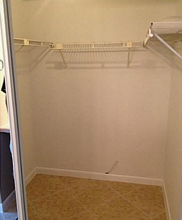 4th image of 600 Egret Cir APT 7202