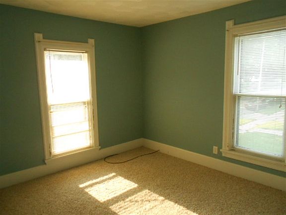 5th image of 520 Eisenhower Ave