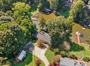 13833 Woody Point Rd, Charlotte, NC 28278