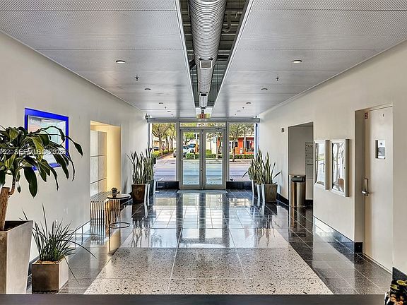 2nd image of 8101 Biscayne Blvd #R-410