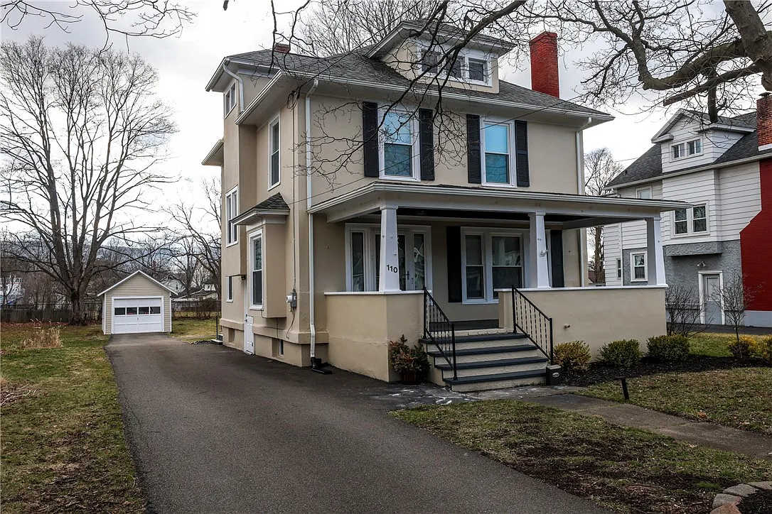 110 Oakwood Ave photo 1