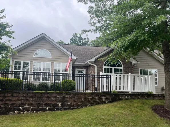 1151 Jefferson Way, Forest, VA 24551