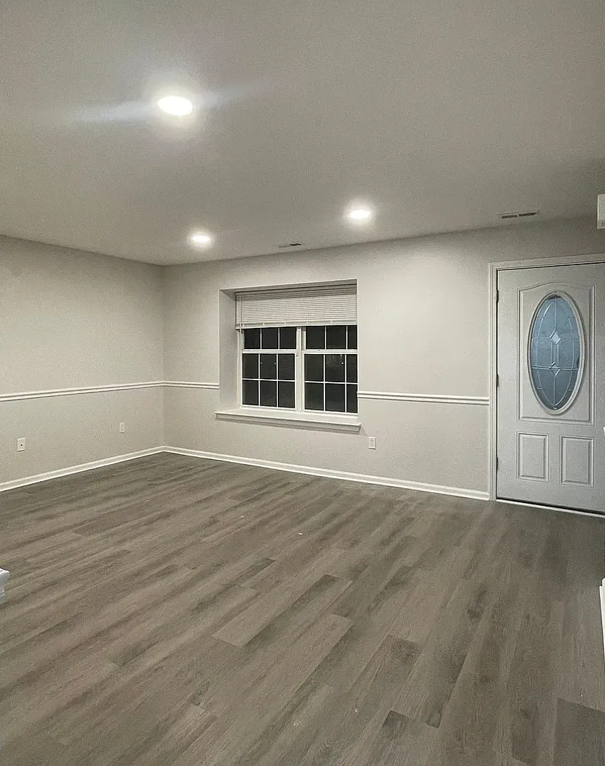 3 bed, 1.5 bath, 1572 sqft, $2,300 — Photo 2