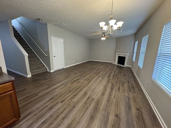 4th image of 106 Scotts Dr