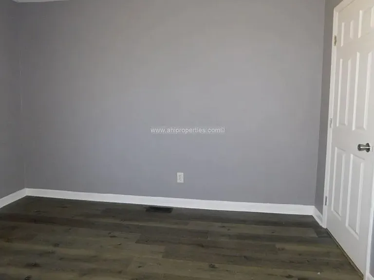 3043 Holiday Dr SW — Photo 11