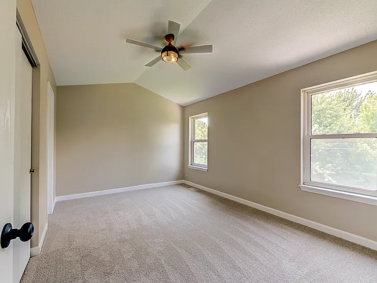 822 Estes Park Dr — Photo 24
