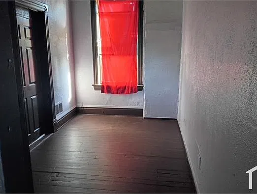 1409 E De Soto Ave #0