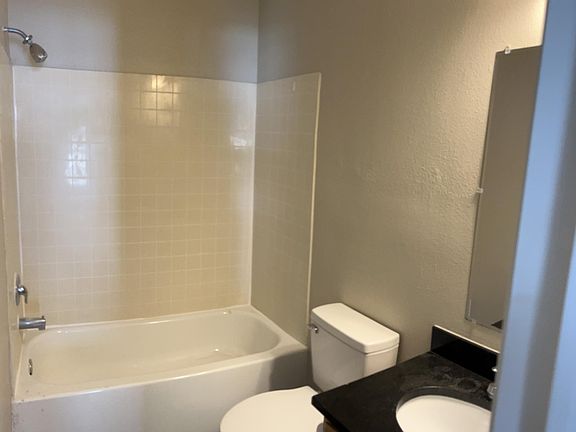4th image of 2007 Dixie Belle Dr APT B