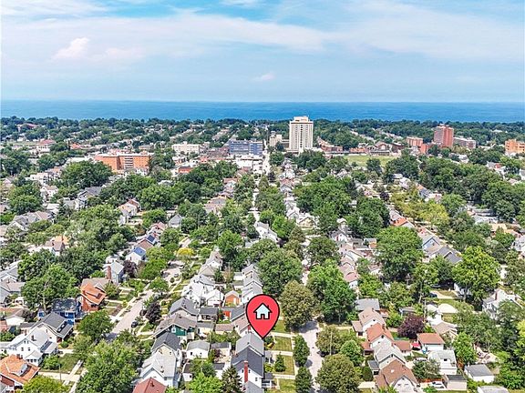 5th image of 1652 Saint Charles Ave