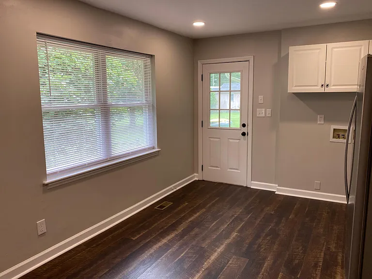 103 Pine Tree Dr — Photo 9