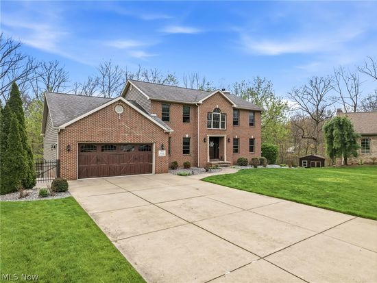 701 Ravine Dr N, Mc Donald, OH 44437