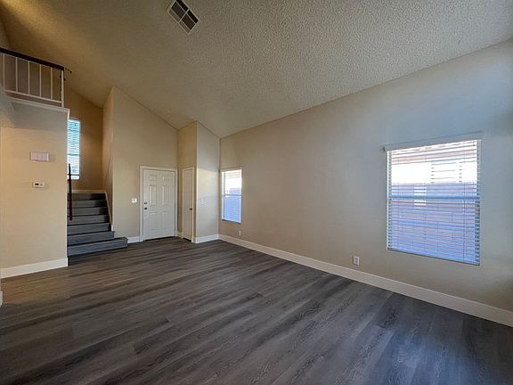 5th image of 3228 Oyster Bay St