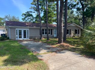 804 Magnolia Ave, Carolina Beach, NC 28428