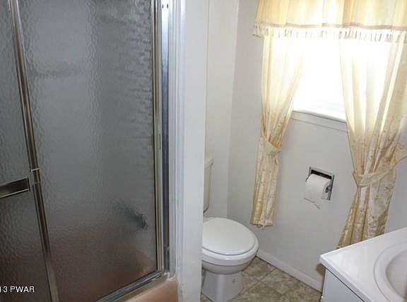 5th image of 217 Wangum Ave