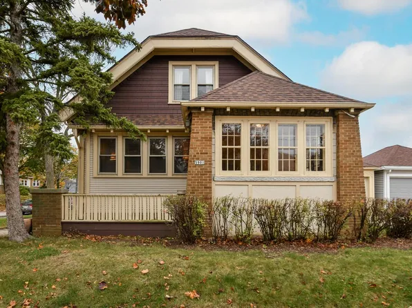 5901 West Lloyd STREET, Milwaukee, WI 53208