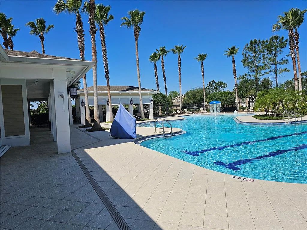 3 bed, 2.5 bath, 1860 sqft, $2,300 — Photo 3
