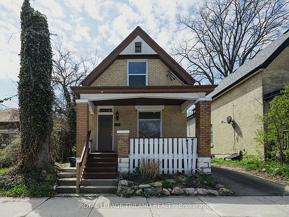 3rd image of 549 Quebec St