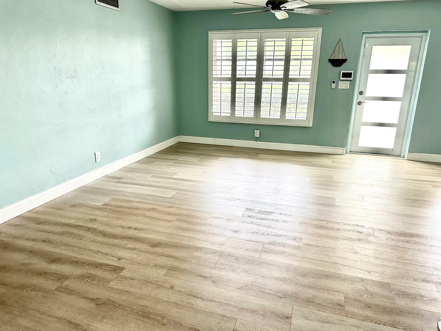 3 bed, 3.0 bath, 1881 sqft, $4,699 — Photo 3