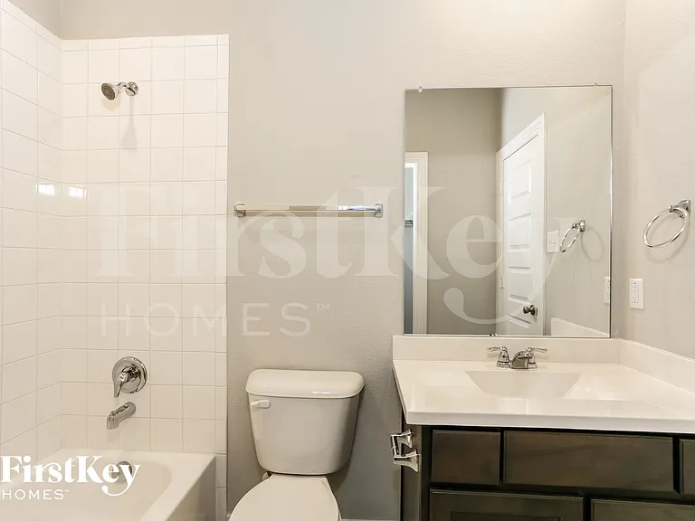 1714 Voltera Dr — Photo 13