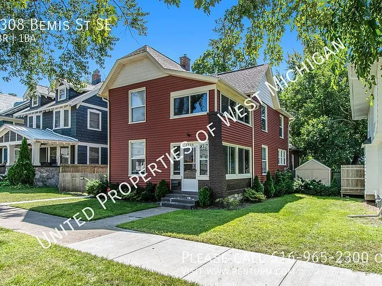 1308 Bemis St SE — Photo 1