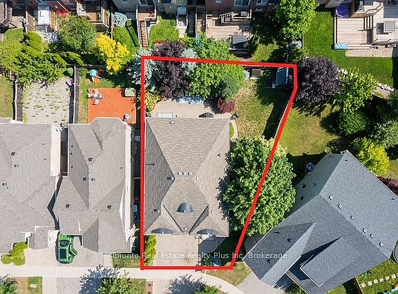 5th image of 14 Riel Dr