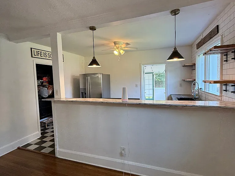 718 E 15th Ave — Photo 14