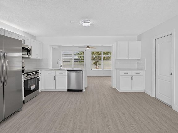 3rd image of 2080 SW 13TH Way