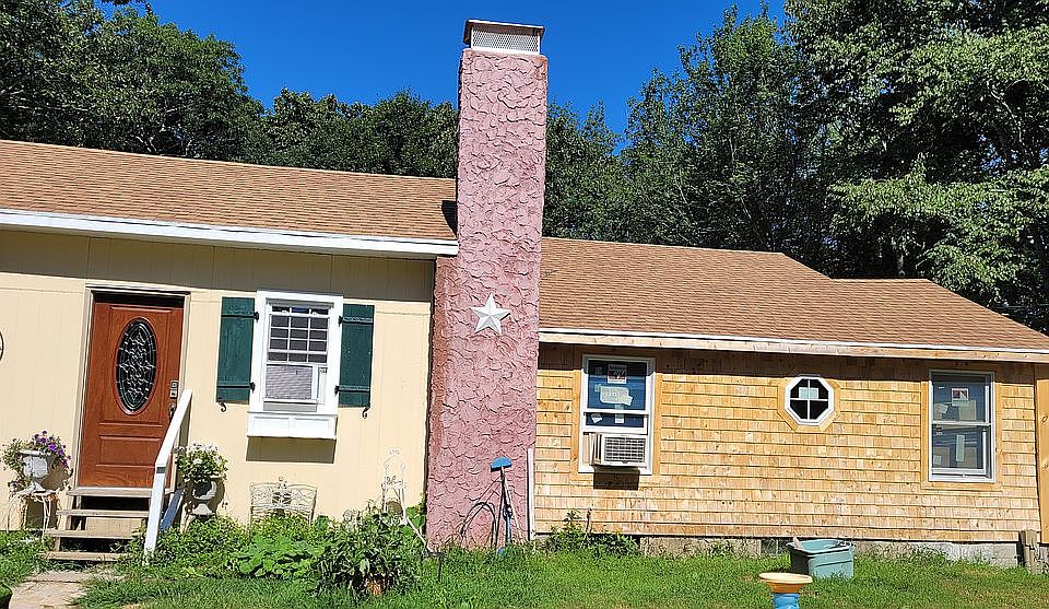 2nd image of 395 Cossaduck Hill Rd